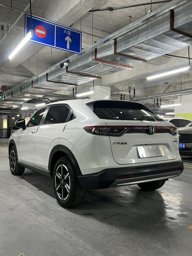 Honda Vezel, 2023 — фото 4 из 12