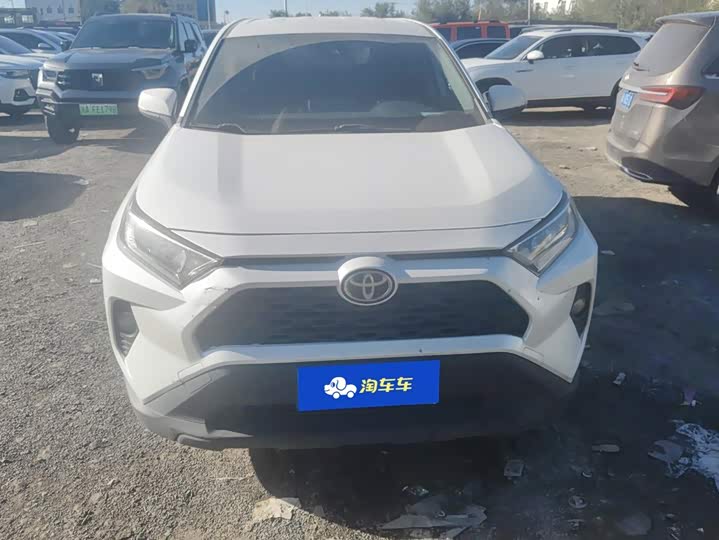 Toyota RAV4, 2022 — фото 2 из 9