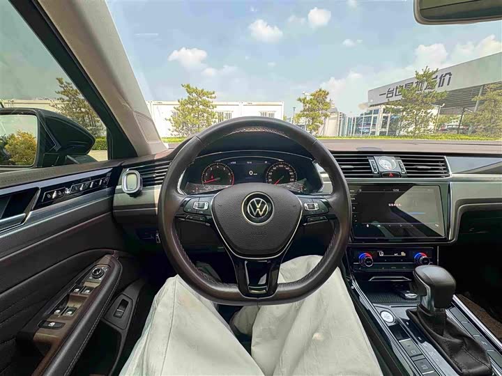 Volkswagen Phideon, 2023 — фото 8 из 9