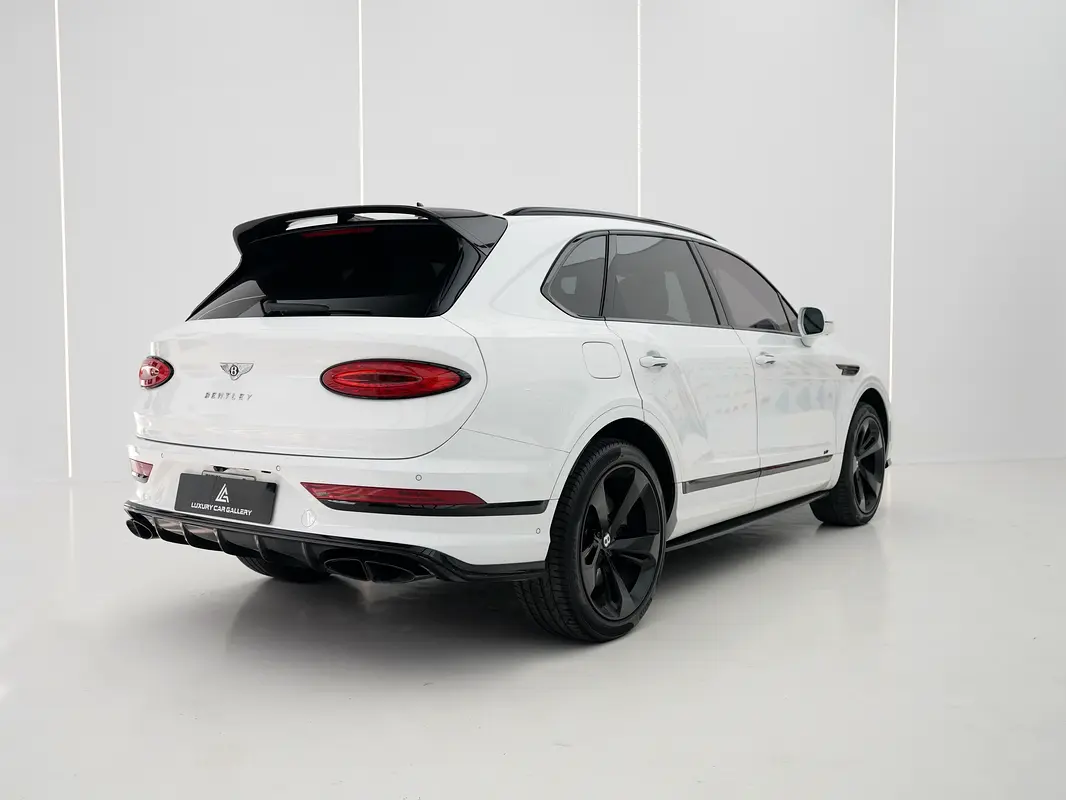 Bentley Bentayga, 2022 — фото 4 из 10