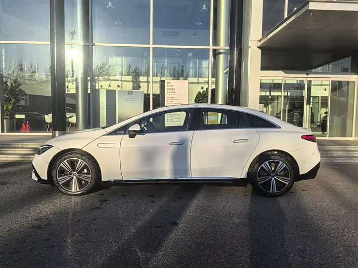 Mercedes-Benz EQE, 2025 — фото 3 из 9