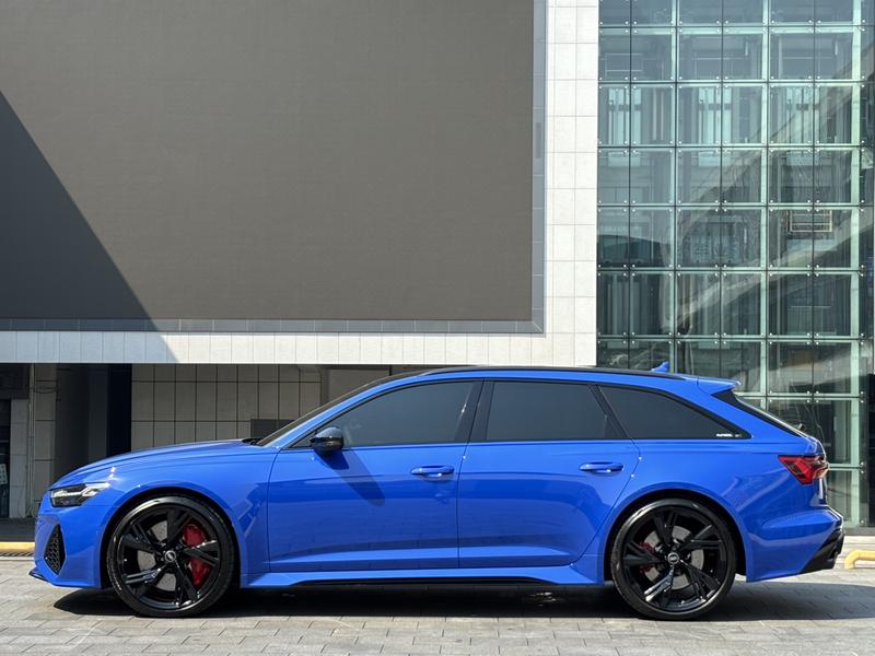 Audi RS 6, 2022 — фото 4 из 12