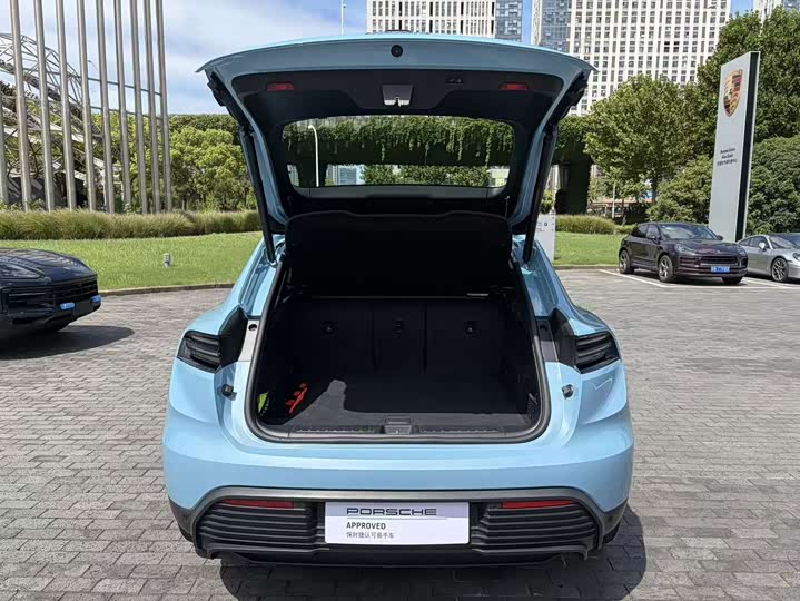 Porsche Macan EV, 2024 — фото 9 из 9