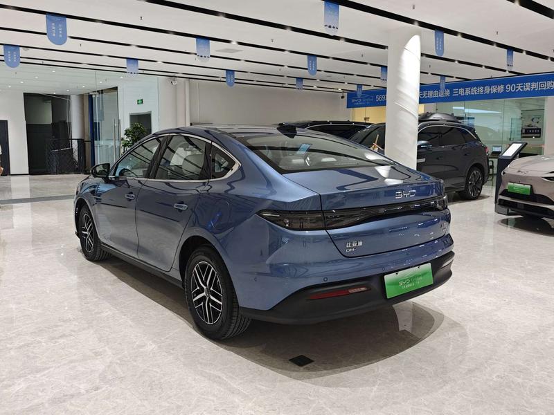 BYD Seal 05 DM-i Hybrid, 2024 — фото 4 из 12