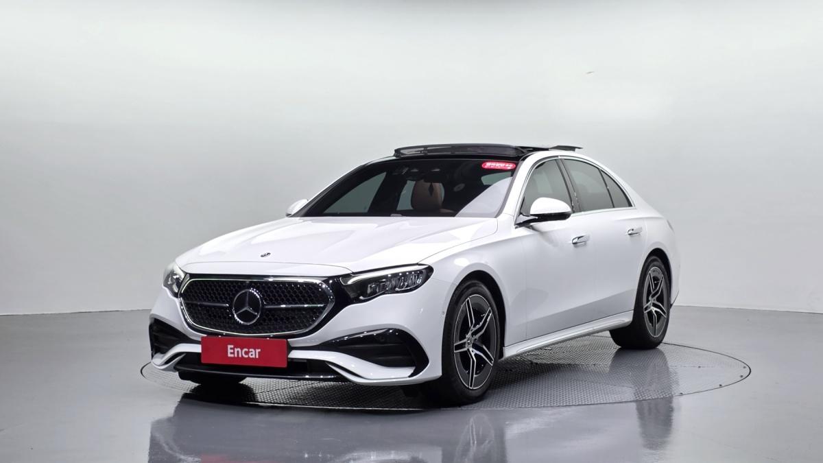Mercedes-Benz E-Class, 2025 — фото 10 из 12
