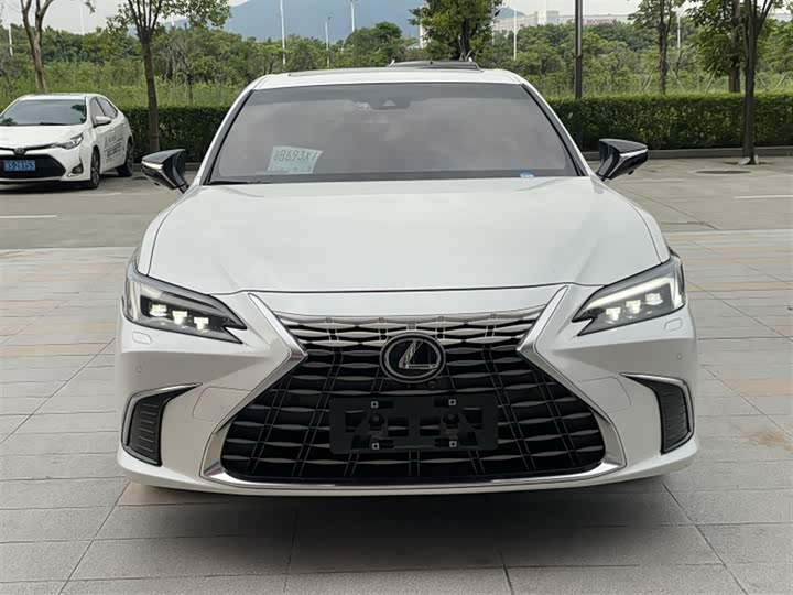Lexus ES, 2025 — фото 2 из 9