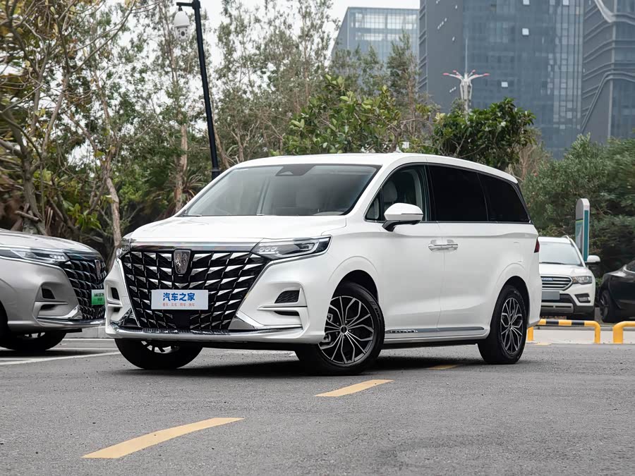 Roewe iMax 8 EV, 2026 — купить в Москве под ключ