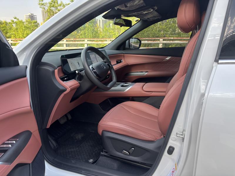 Changan CS75 Plus, 2025 — фото 9 из 11