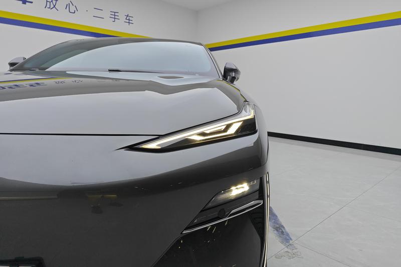 Geely Galaxy E8, 2024 — фото 4 из 12