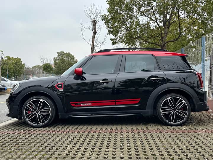 Mini Countryman JCW, 2021 — фото 4 из 9