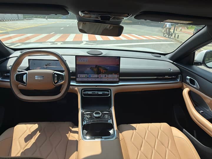 Geely Galaxy A7, 2025 — фото 8 из 9