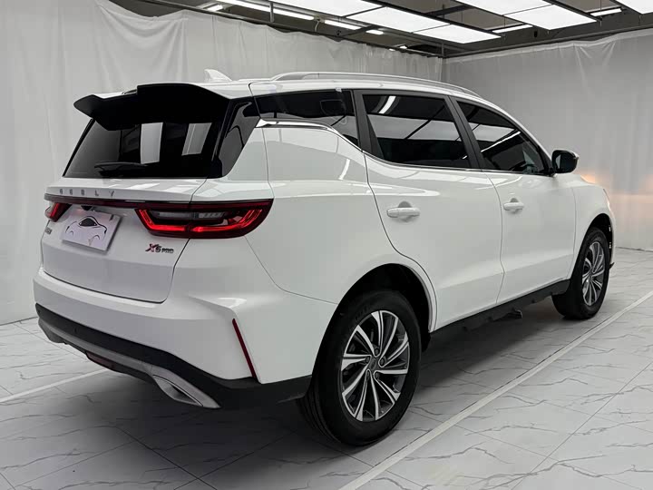 Geely Vision X6, 2022 — фото 6 из 9