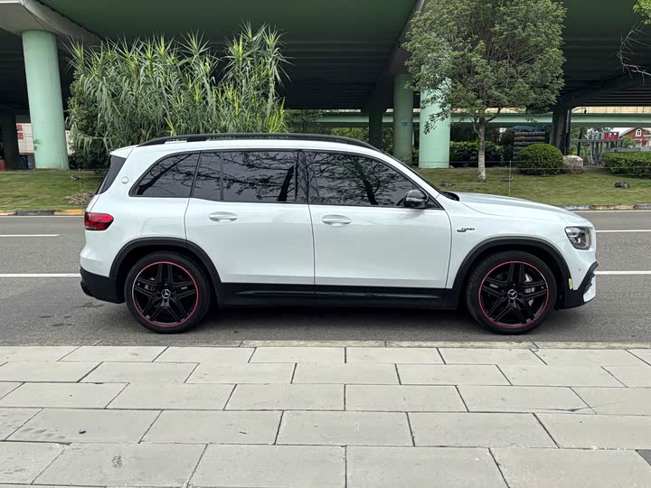 Mercedes-Benz GLB-Class AMG, 2022 — фото 6 из 9