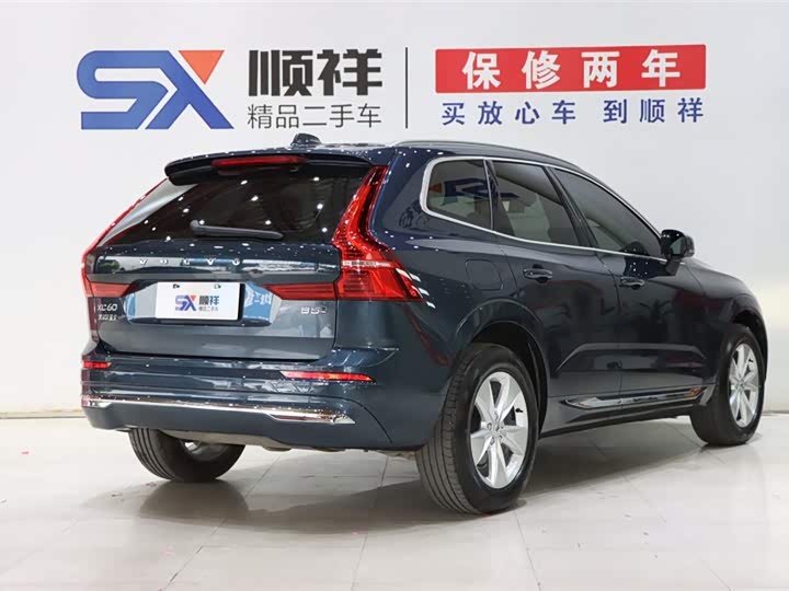 Volvo XC60, 2021 — фото 4 из 9