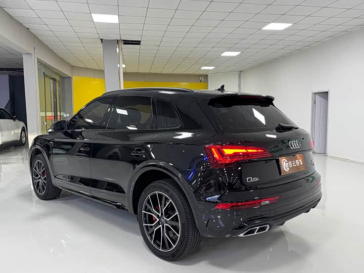 Audi Q5L, 2025 — фото 7 из 9