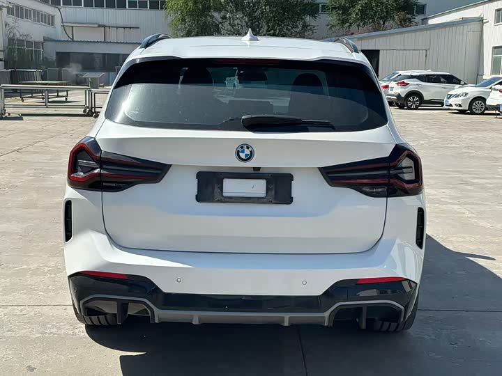 BMW iX3, 2022 — фото 5 из 9