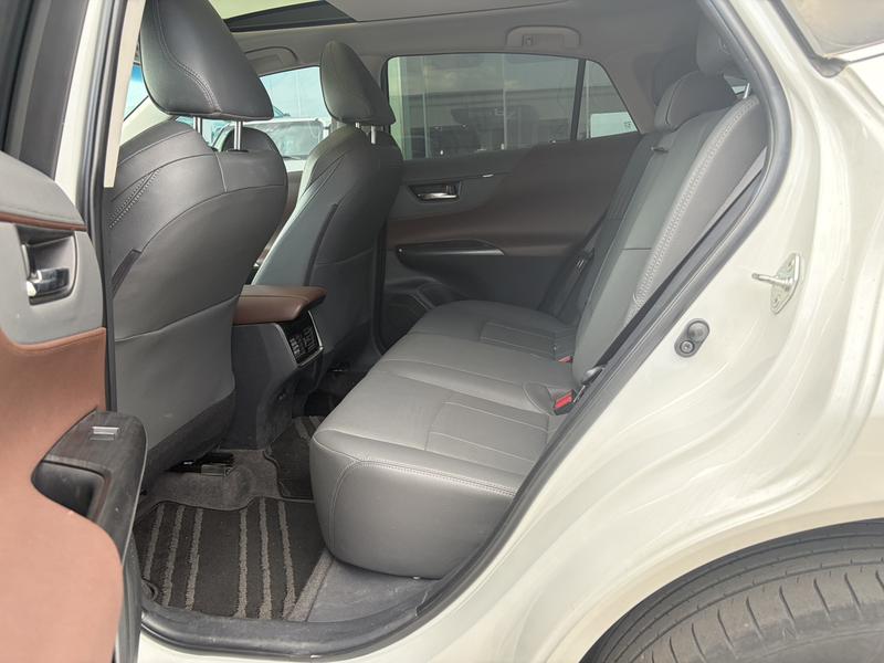 Toyota Harrier, 2023 — фото 9 из 10