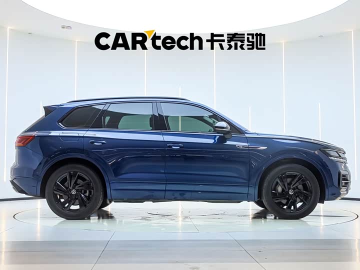 Volkswagen Touareg, 2023 — фото 6 из 9