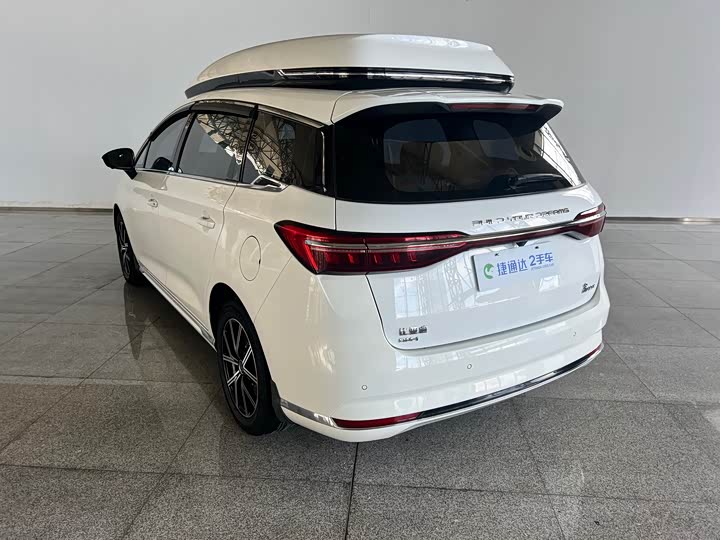 BYD Song Max Hybrid, 2023 — фото 5 из 9