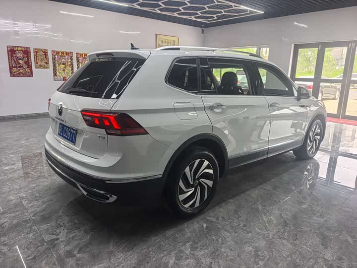 Volkswagen Tiguan L Pro, 2022 — фото 5 из 9