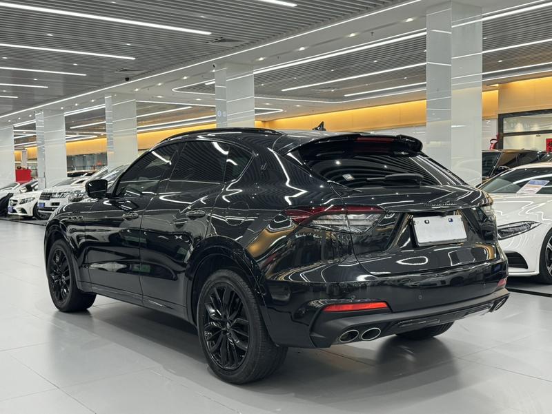 Maserati Levante, 2021 — фото 4 из 12