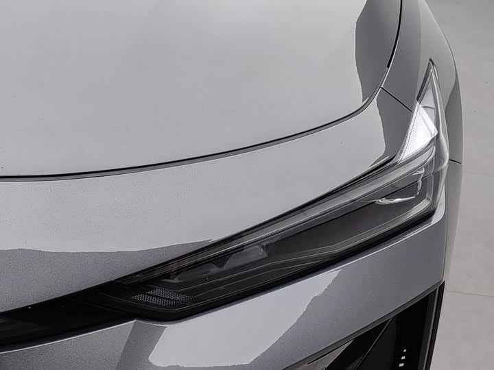 Changan UNI-V Hybrid, 2024 — фото 7 из 9