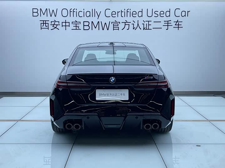 BMW M5 Hybrid, 2025 — фото 4 из 9