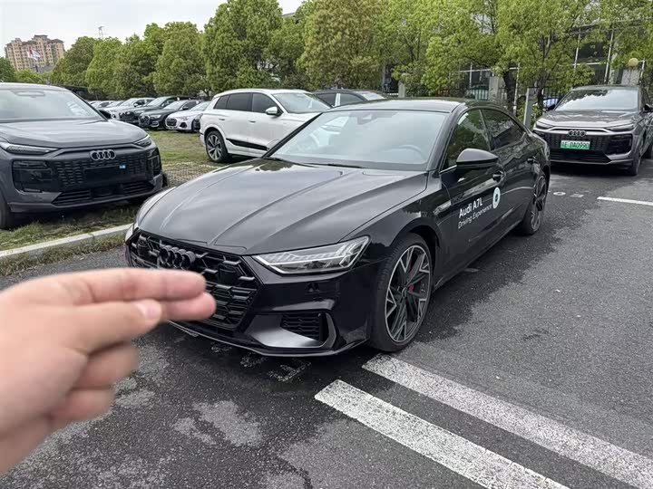 Audi A7L, 2025 — фото 2 из 7