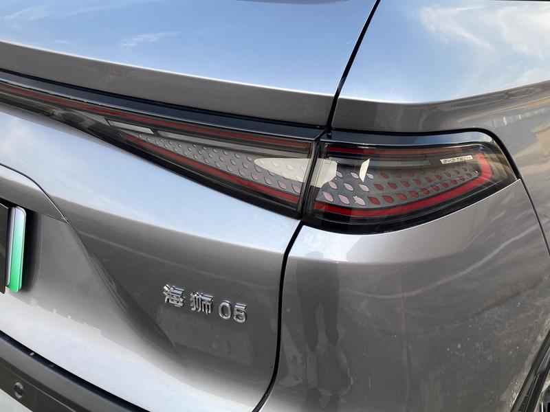 BYD Sea Lion 05 DM-i Hybrid, 2025 — фото 10 из 12