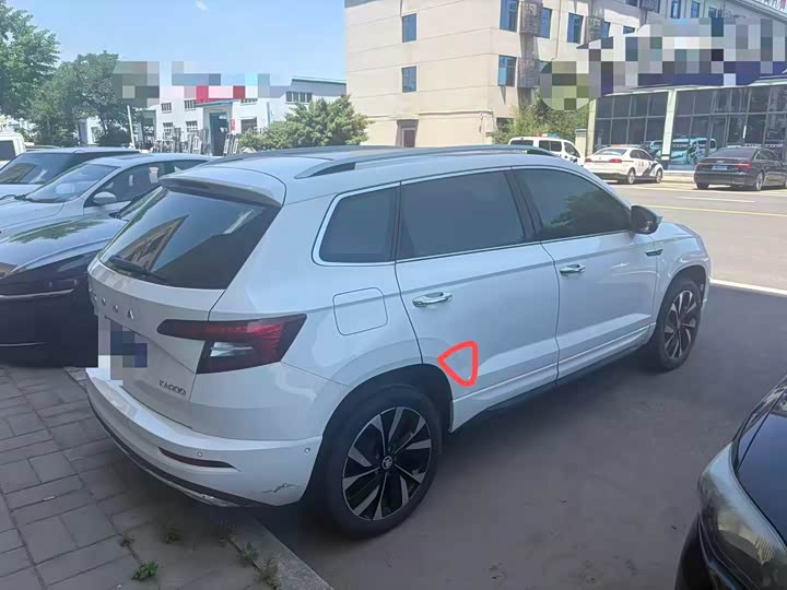 Skoda Karoq, 2023 — фото 8 из 9