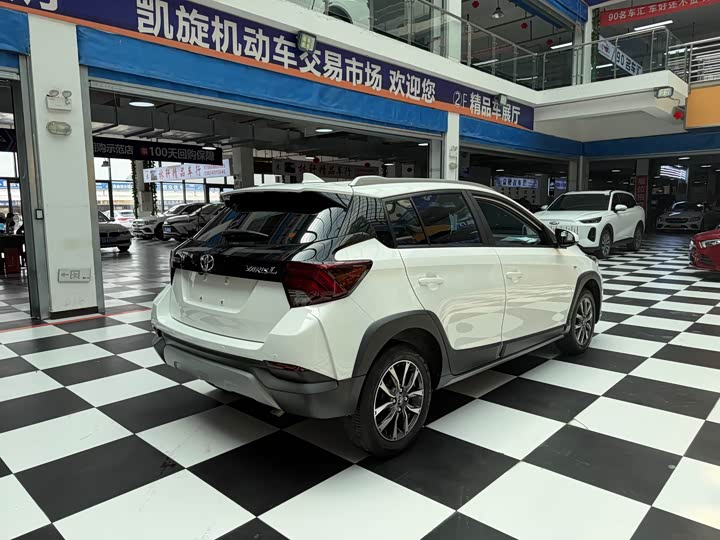 Toyota Yaris L Hatchback, 2022 — фото 6 из 9