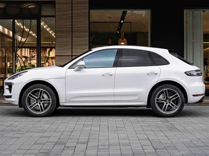 Porsche Macan, 2022 — фото 7 из 9
