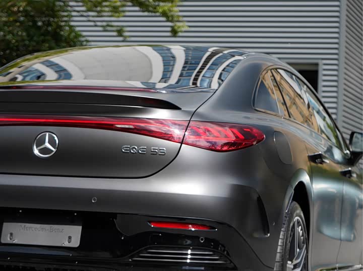 Mercedes-Benz EQE AMG, 2024 — фото 7 из 9