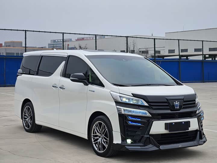 Toyota Vellfire, 2022 — фото 3 из 9