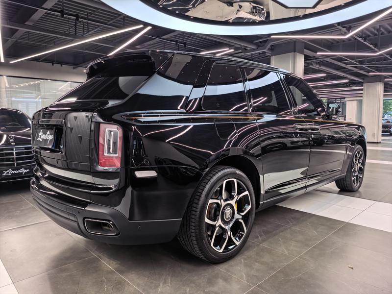 Rolls-Royce Cullinan, 2022 — фото 6 из 12