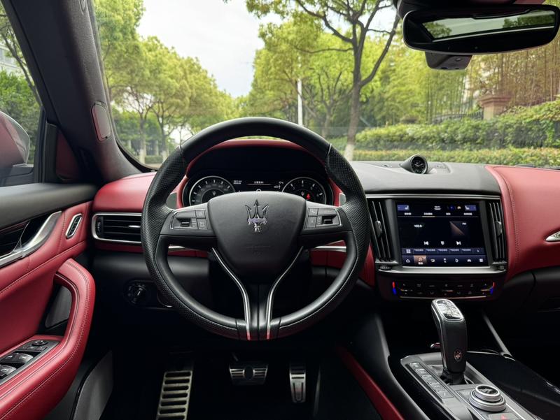 Maserati Levante, 2021 — фото 7 из 12