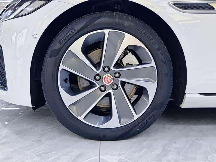 Jaguar XF L, 2023 — фото 6 из 9