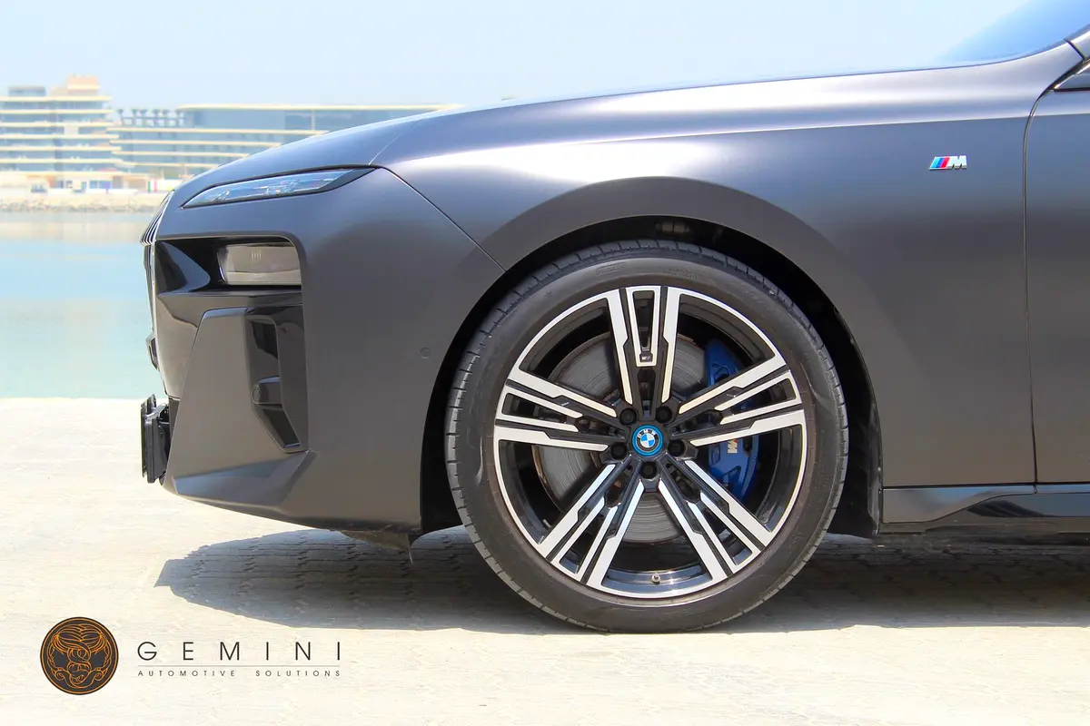BMW i7, 2023 — фото 9 из 10