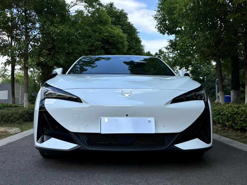 BAIC Arcfox Alpha S5, 2025 — фото 2 из 12