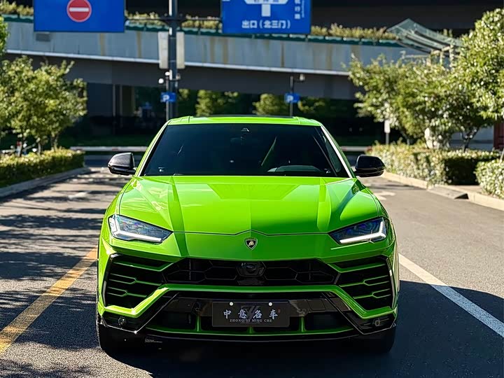 Lamborghini Urus, 2022 — фото 2 из 9