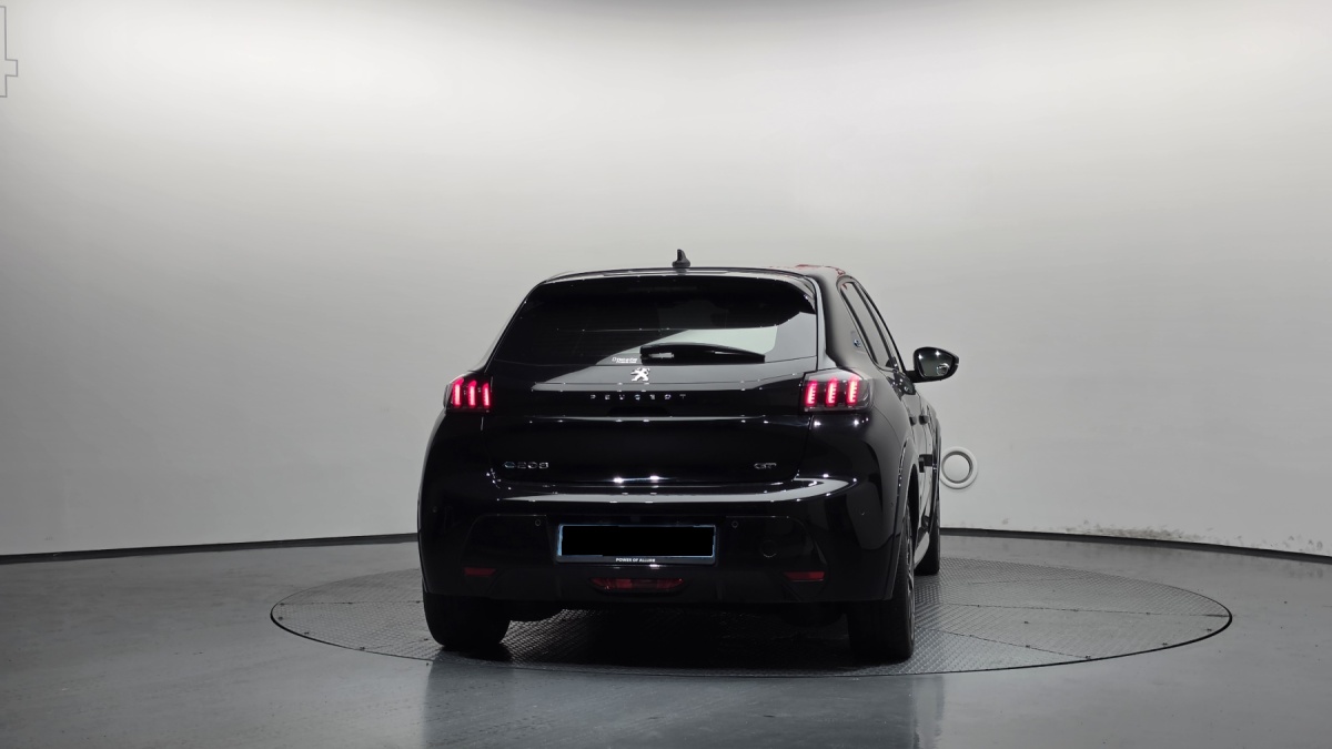 Peugeot 208, 2022 — фото 4 из 12