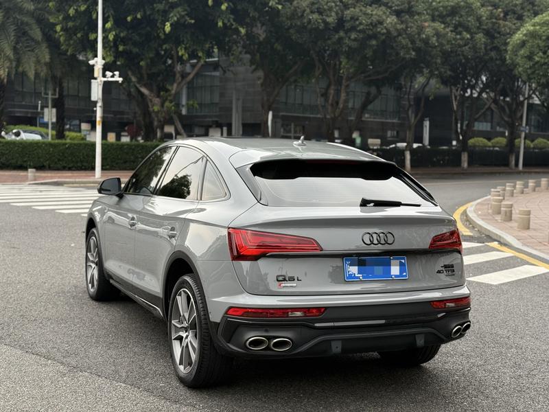 Audi Q5L Sportback, 2022 — фото 4 из 11