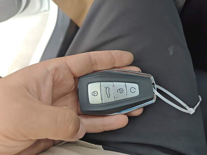 Geely Emgrand L Hi·P Hybrid, 2024 — фото 9 из 9