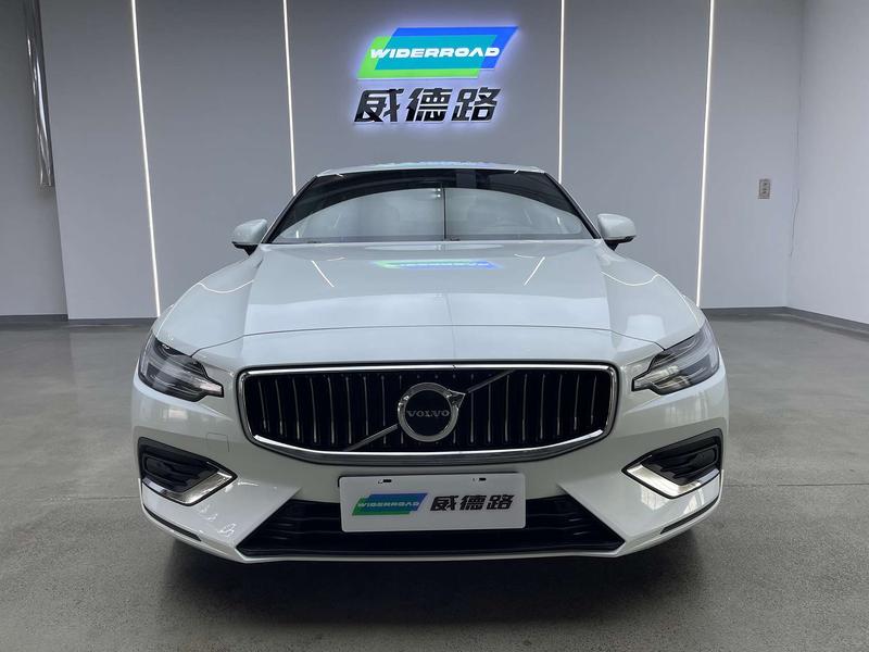 Volvo S60, 2025 — фото 2 из 12