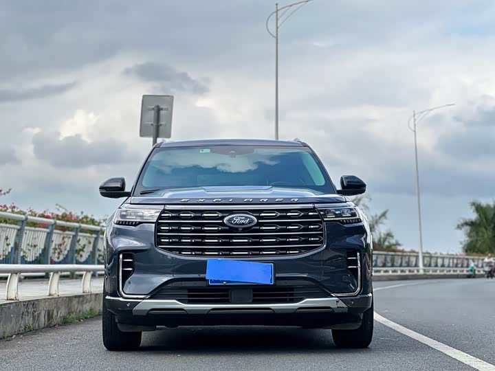 Ford Explorer, 2022 — фото 2 из 9