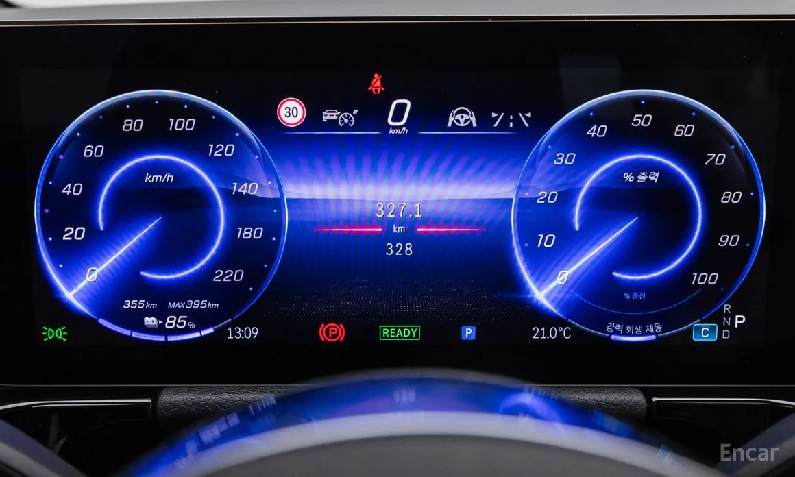 Mercedes-Benz EQA, 2025 — фото 8 из 12