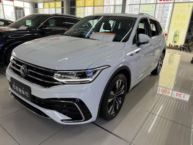 Volkswagen Tiguan L Pro, 2024 — купить в Саранске под ключ