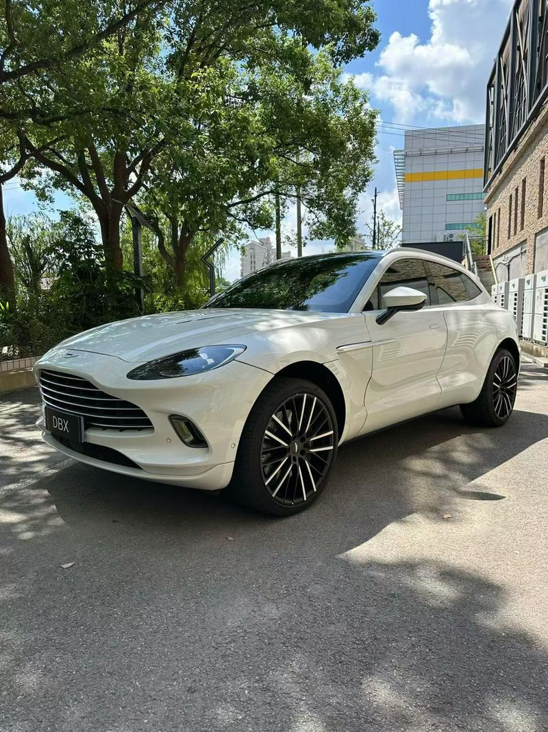 Aston Martin DBX, 2023 — купить в Пензе под ключ