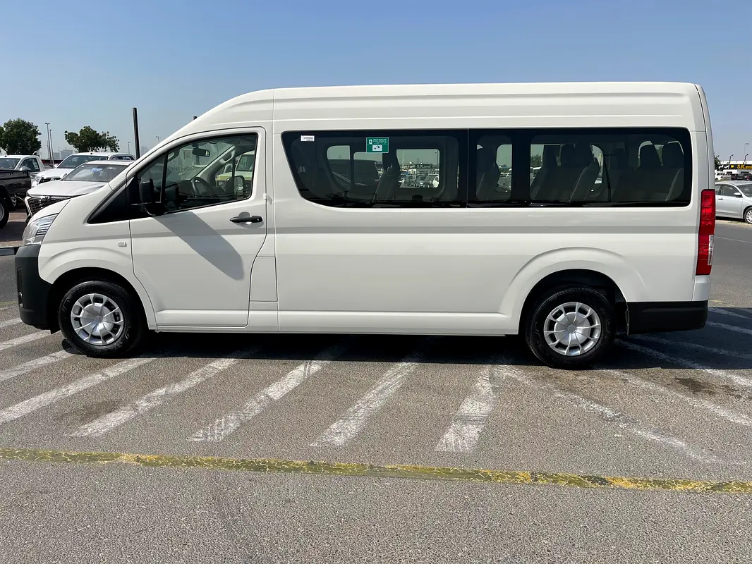 Toyota Hiace, 2026 — фото 6 из 10