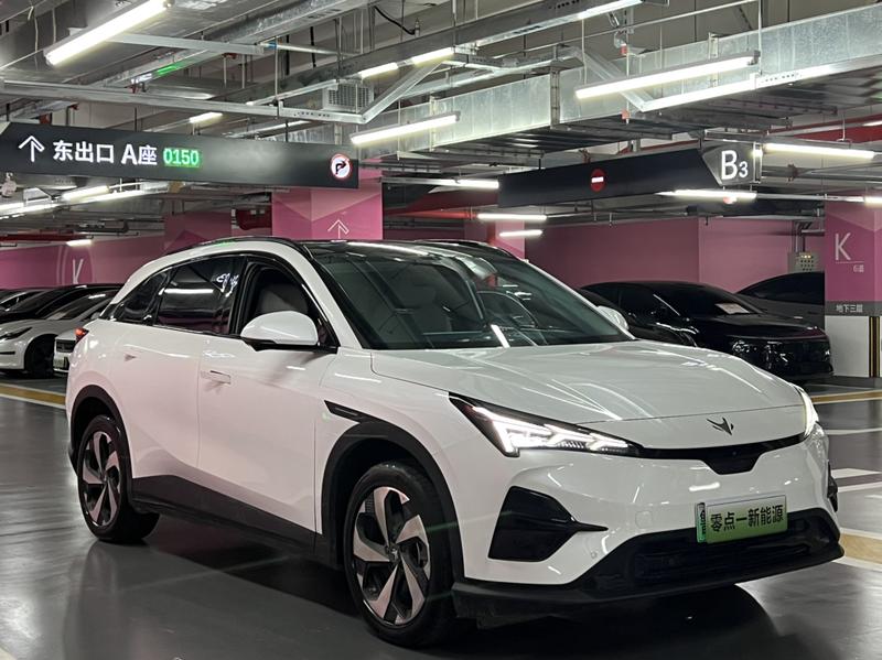 BAIC Arcfox Alpha T5, 2025 — фото 3 из 12